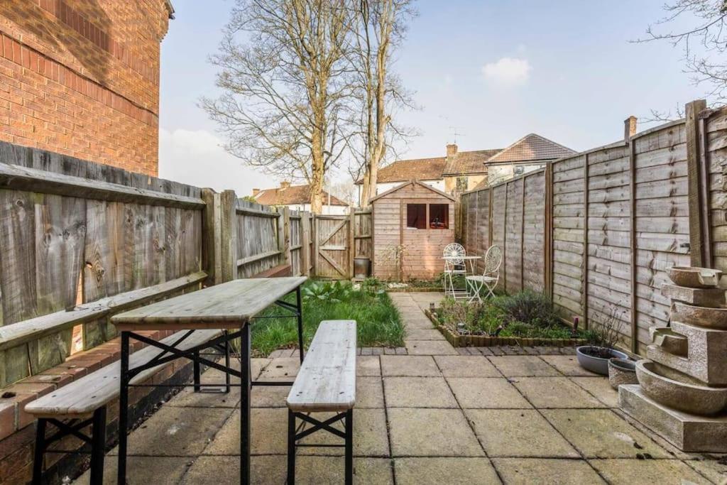 Quiet & Secluded St Albans House Villa Exteriör bild