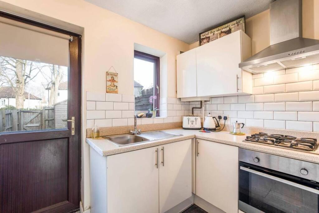 Quiet & Secluded St Albans House Villa Exteriör bild