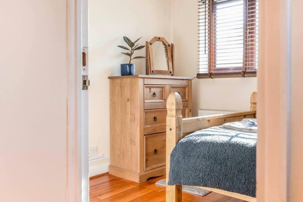 Quiet & Secluded St Albans House Villa Exteriör bild
