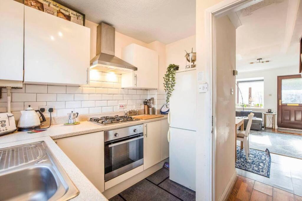 Quiet & Secluded St Albans House Villa Exteriör bild